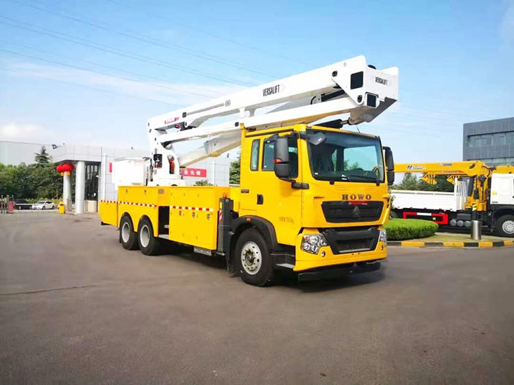 XCMG 14 m XGS5067JGKQ6 mobile aerial work folding boom lift platform truck